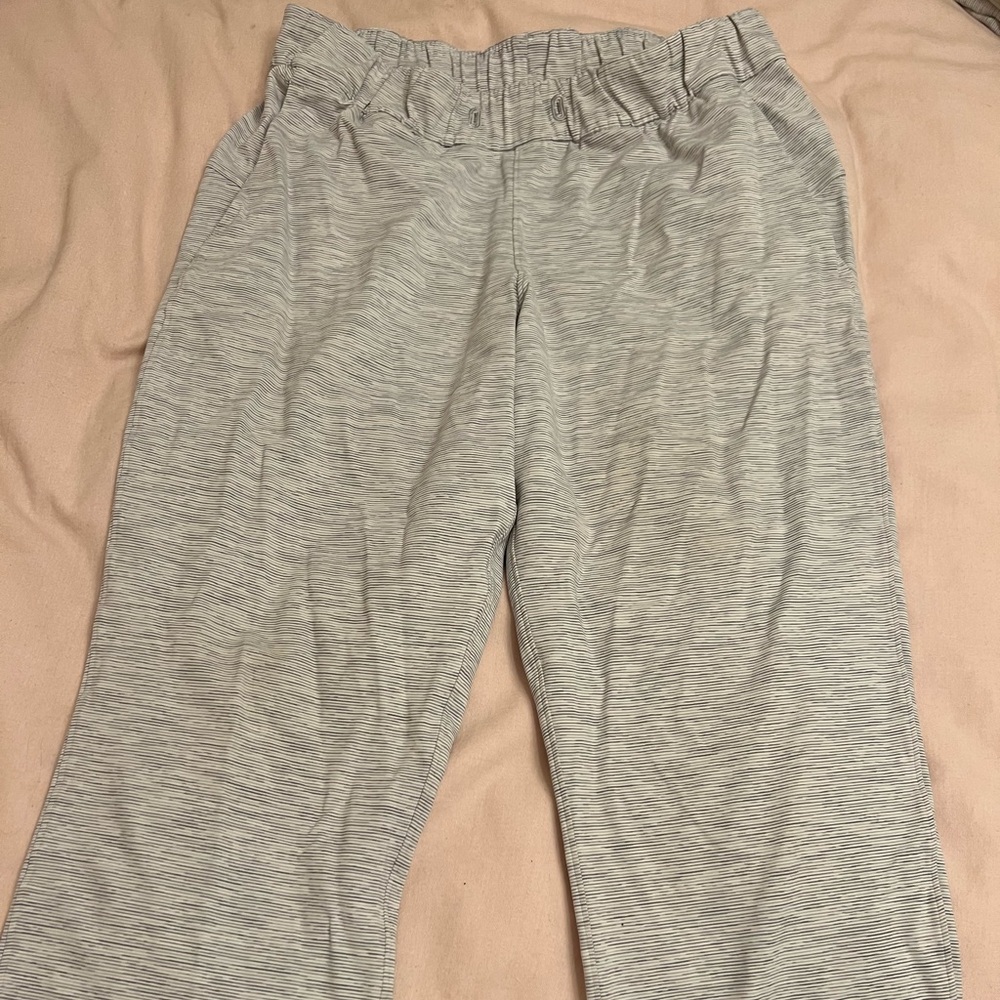 Lululemon on the fly pant